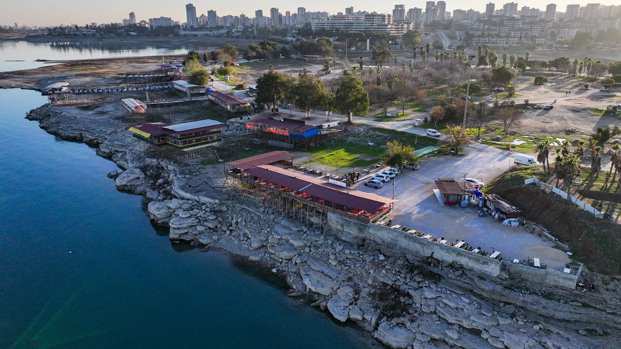 Yıkım kararı alındı! Göl kıyısındaki işgale son 