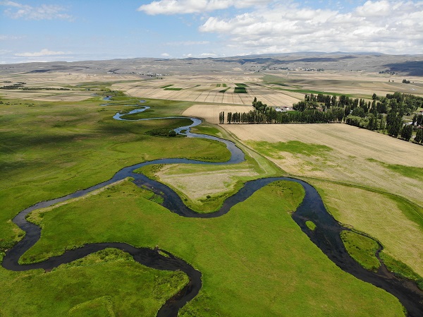 Foto - Yılan gibi kıvrılıyor! Türkiye'de başlayıp Hazar Denizi'nde son buluyor