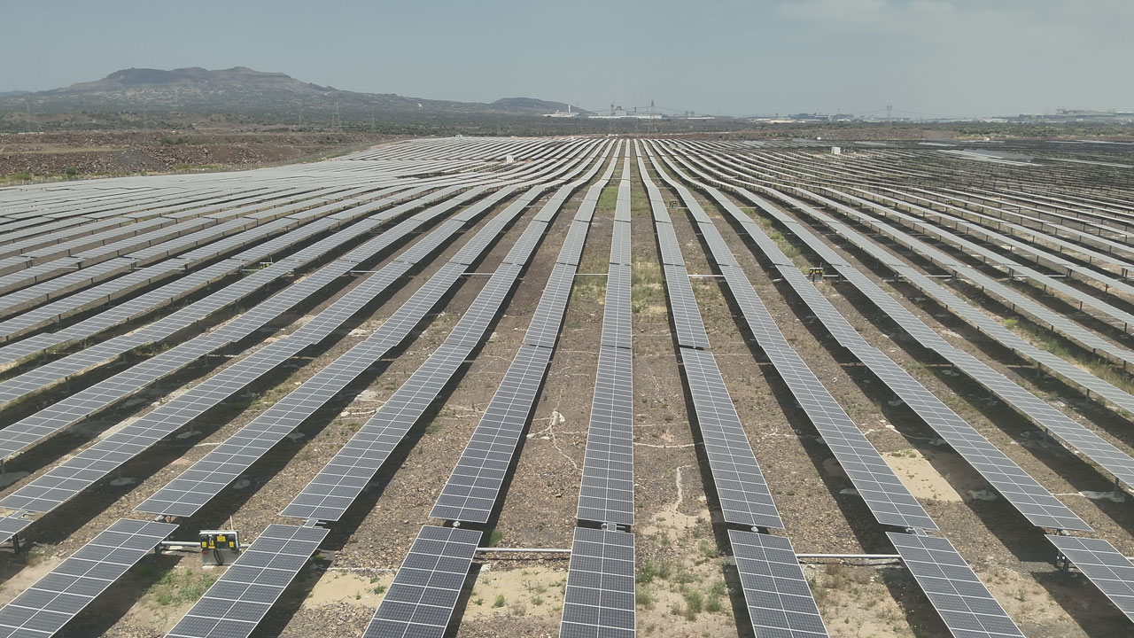 Yılda 250 milyon kilovatsaat elektrik! Hatay’da çorak arazi enerjiye dönüştü