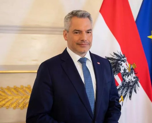 Foto - Yılda kazandıkları ücret dudak uçuklatıyor! Bakın en çok maaş alan dünya lideri kimmiş