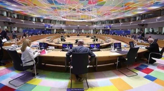 Foto - Yılda kazandıkları ücret dudak uçuklatıyor! Bakın en çok maaş alan dünya lideri kimmiş