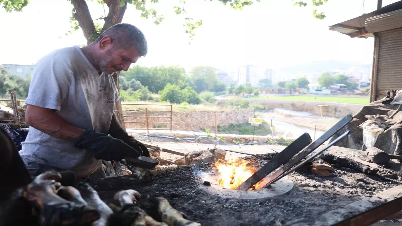 Foto - Yılda sadece ve sadece üç gün çalışıyorlar! Günlük ücretleri tam 4 bin TL