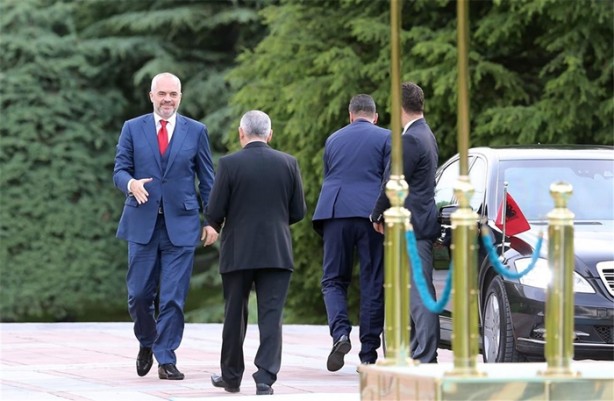 Yıldırım, en uzun başbakanı karşıladı