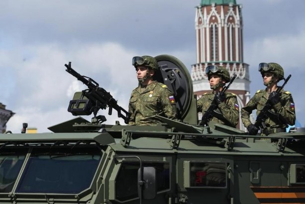 Foto - Yıldırım saldırısı alarma geçirdi: Meydan okumaya dönüştü!