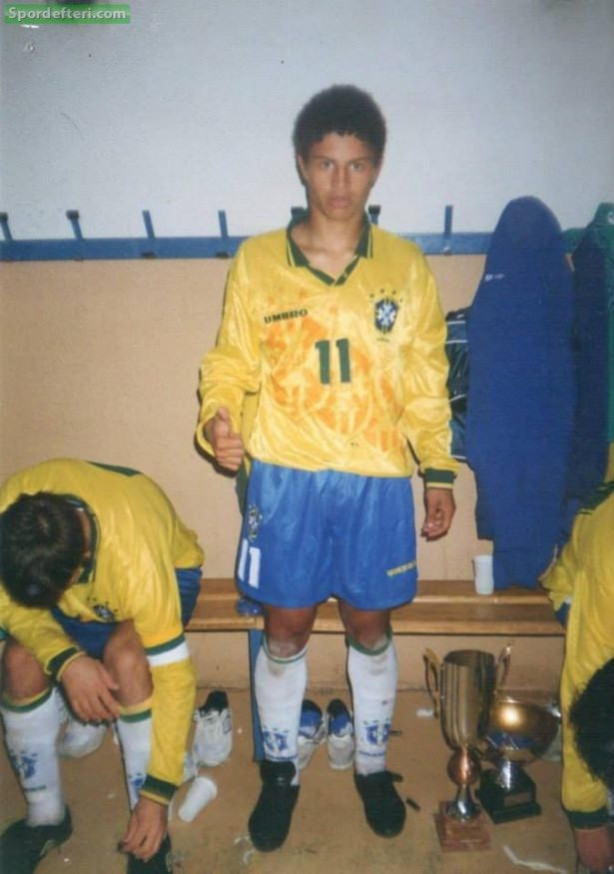 Foto - Yıldız futbolcuların çocukluk fotoğrafları