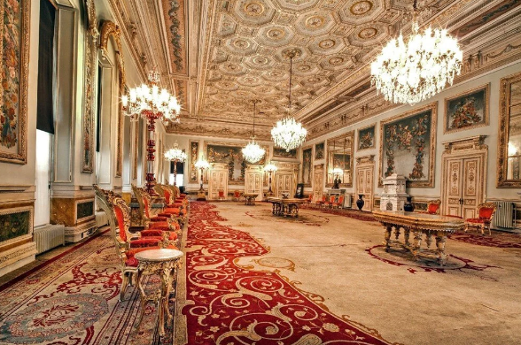 Foto - Yıldız Sarayı kumarhane mi oldu? Bu ne bitmez kindir Yarabbi!