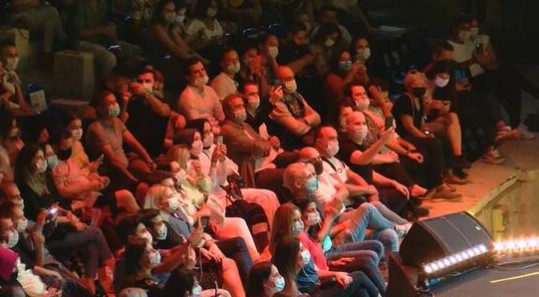 Foto - Yıldız Tilbe'nin konserinde tepki çeken görüntüler