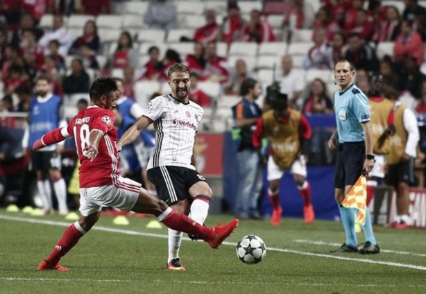 Foto - Yıldız Türk futbolcuların bonservis bedelleri