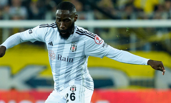 Foto - Yıldızdan biri: Çılgına döndü ama! Bu sefer fena yakalandı transfere...