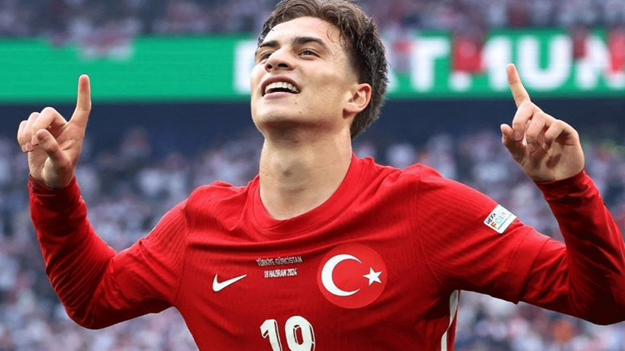 Yıldızların arasına ismini yazdırdı! Yılın futbolcusu ödülüne Türk aday