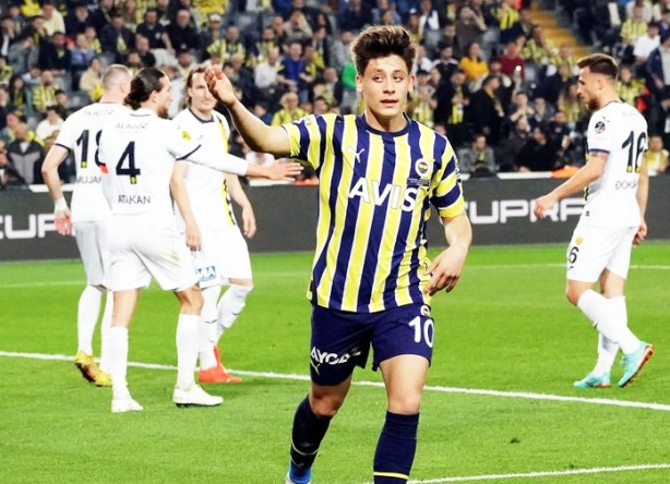 Foto - Yılın transferi için sürpriz hamle başlıyor... Jesus dizlerini dövecek!