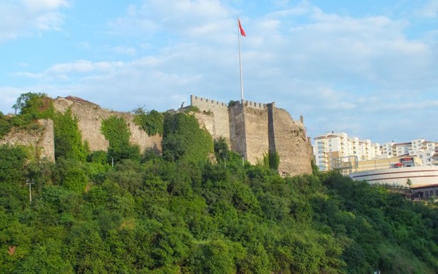Foto - Yıllara meydan okuyan bir yapı: Trabzon Kalesi