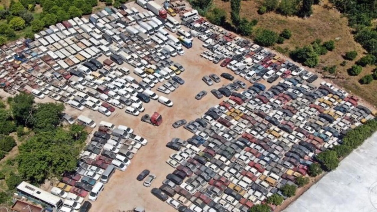 Foto - Yıllarca güneşin altında bekliyorlar! Bu mezarlıkta her şey toprağın üstünde