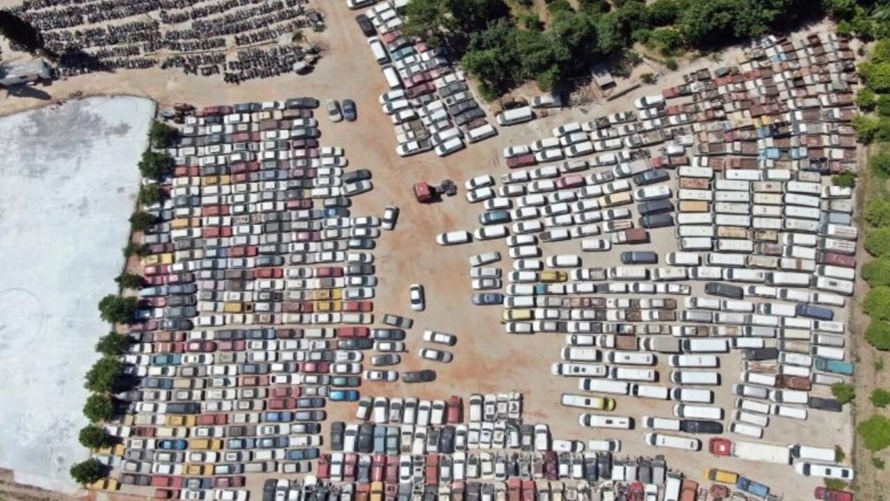 Foto - Yıllarca güneşin altında bekliyorlar! Bu mezarlıkta her şey toprağın üstünde