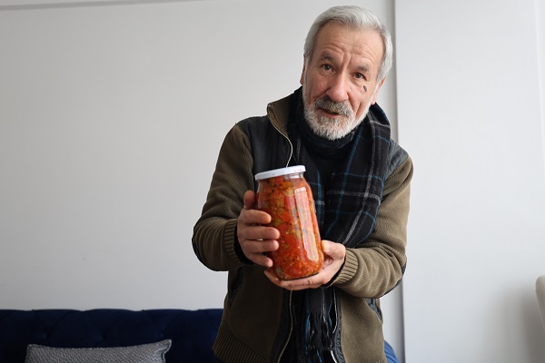 Foto - Yıllardır uğraşıyor ücretsiz dağıtıyor