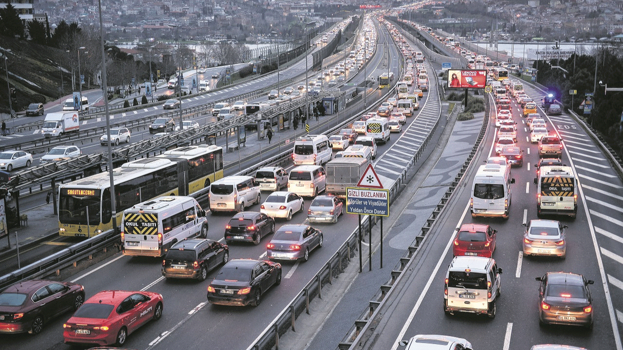 Yıllık maliyeti ortaya çıktı! İstanbul trafiği deyip geçmeyin