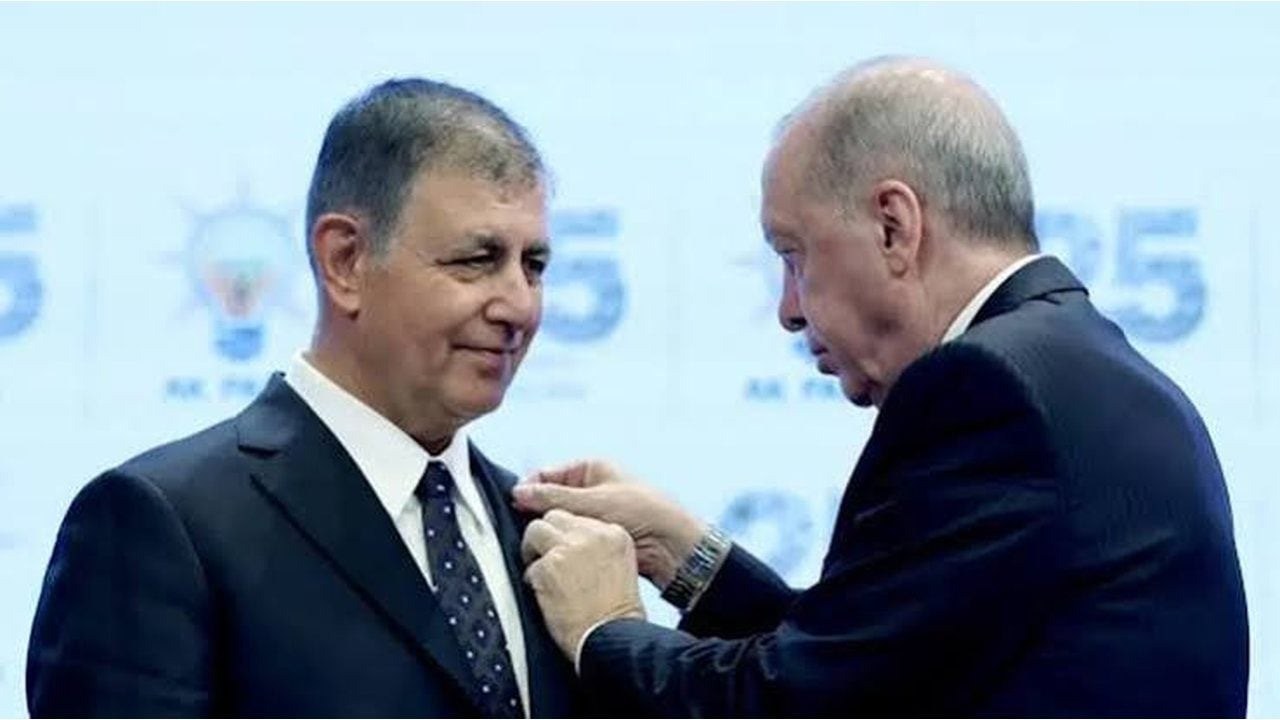 Foto - Yılmaz Özdil, Özgür Özel’i rezil kepaze etti: "Ganimet gözüyle baktı"