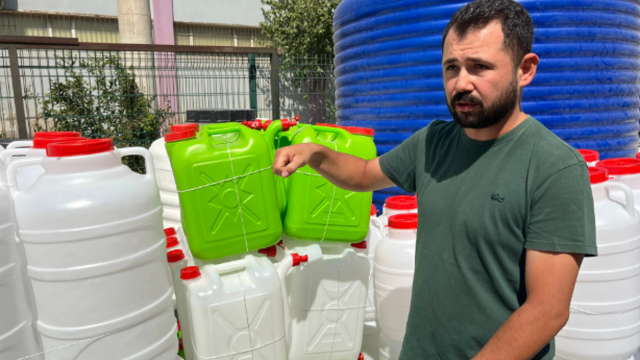 Yılmaz Özdil’e acı ders! ‘Bidon kafa’nın şehrinde bidona hücum