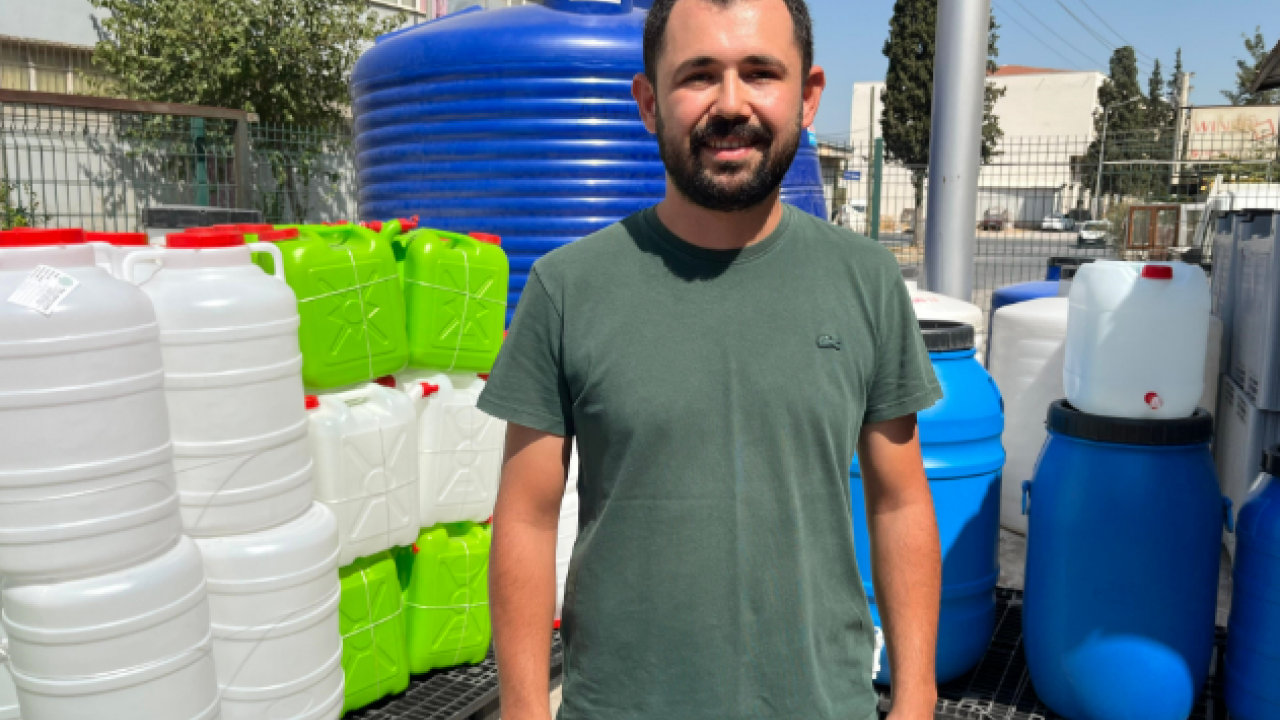 Foto - Yılmaz Özdil’e acı ders! ‘Bidon kafa’nın şehrinde bidona hücum