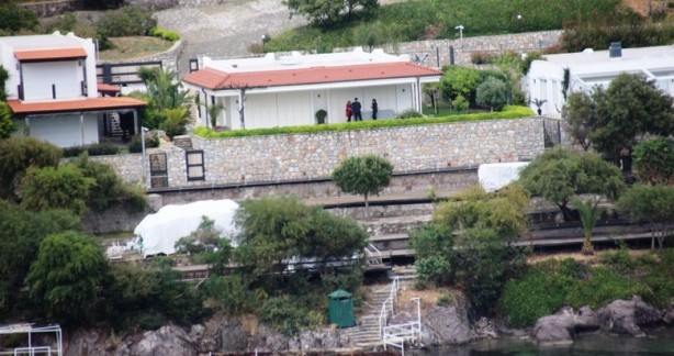 Foto - Teknik analiz Diğer taraftan İmar uzmanları, Yılmaz Özdil'in kaçak villasının durumu ile ilgili Sabah.com.tr'ye teknik değerlendirmelerde bulundu. Yılmaz Özdil, 04.05.2020 tarihli beyanında kendisini şöyle savunmuştu: 