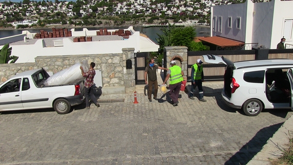 Foto - Yılmaz Özdil'in kaçak villasında kibar yıkım: Pencere ve pervazlar özenle söküldü