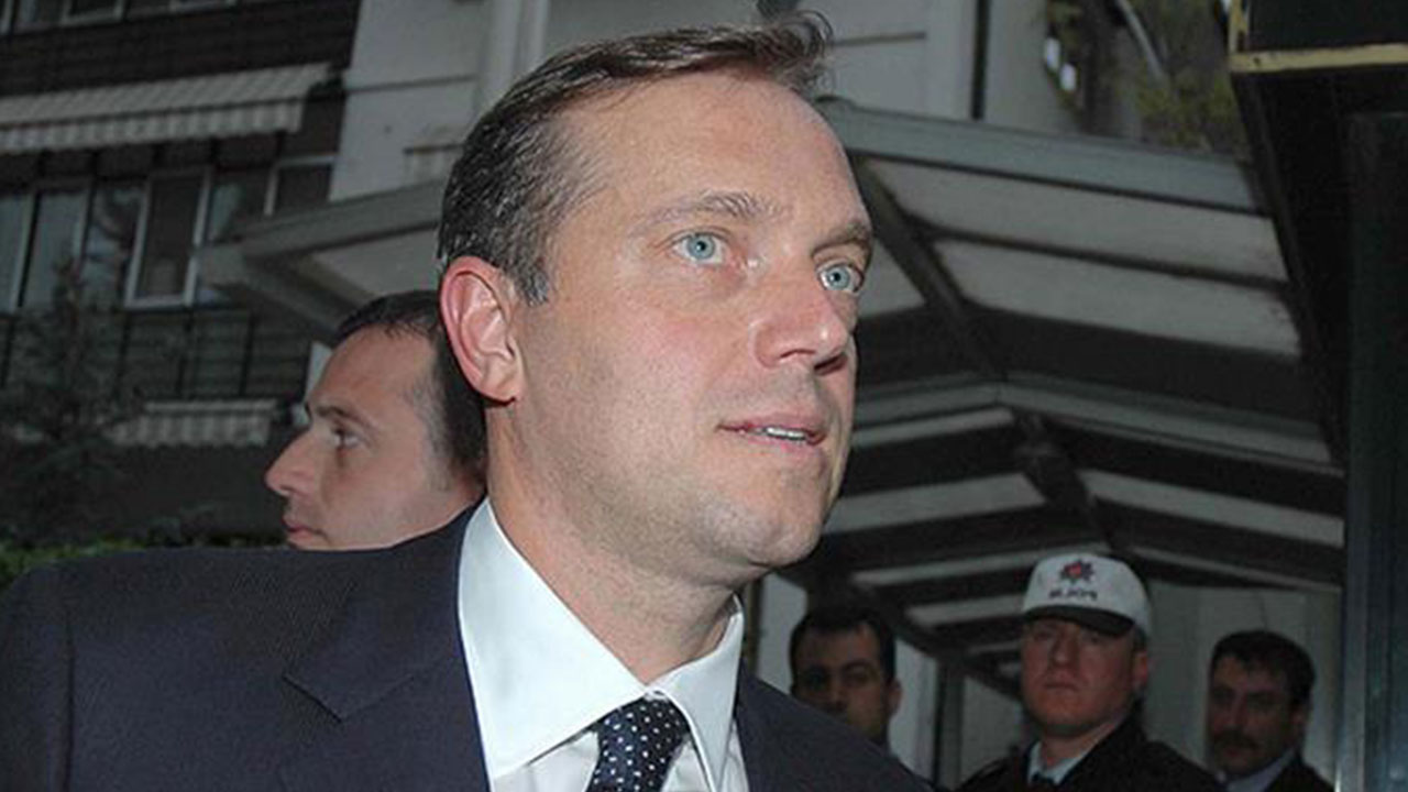 Foto - Yılmaz Özdil'in 'sihirli eller devreye girdi, malına çöktüler' dediği isme bakın