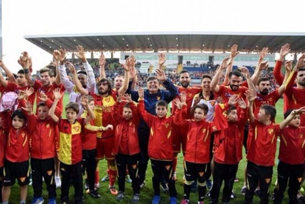 Foto - Yılmaz Vural adeta şov yaptı! 