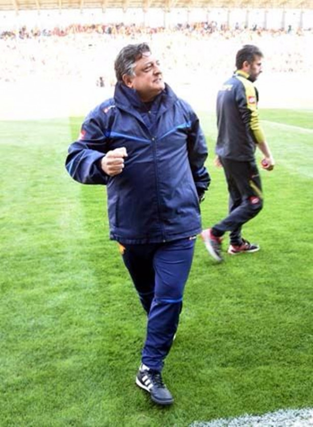 Foto - Yılmaz Vural adeta şov yaptı! 