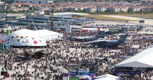 Foto - Teknofest'e katılan Yılmaz Vural'dan savunma sanayii itirafı: Bakıyorum ki burada hep onlar var