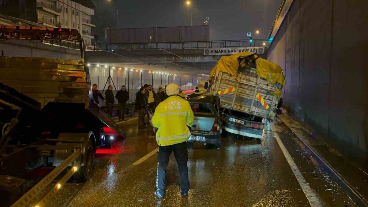 Foto - Yine alkol, yine facia: 1 ölü, 4 yaralı