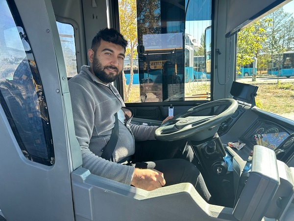 Foto - Yine aynı şoför! Bu kez yolcuyu hastaneye götürdü