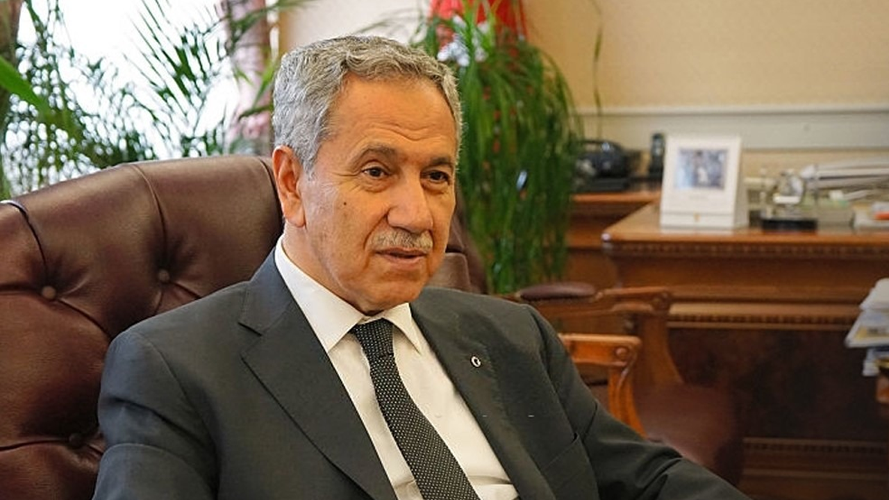 Foto - Yine çamur atacak bir şeyler buldu... Arınç'ın Öcalan yorumu pes dedirtti!