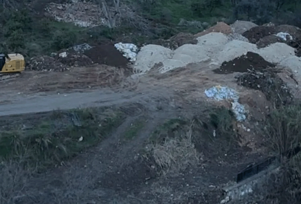 Foto - Yine CHP’li belediye, yine ağaç katliamı! Taşıyoruz dediler katlettiler