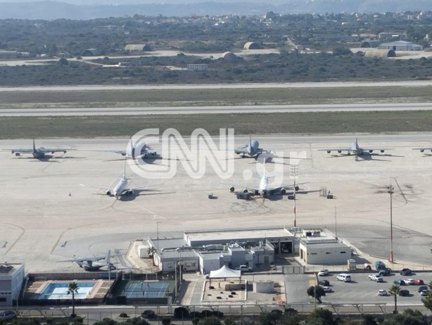 Foto - Yine neyin peşindeler? ABD askeri uçaklarını Türkiye'nin yanı başına getirdi!
