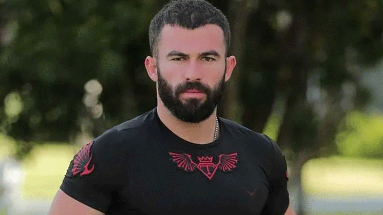 Foto - Yine Survivor detayı: Ruhsatsız silah çetesinden ünlü isim çıktı!