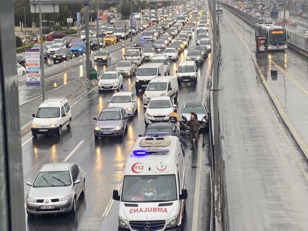 Foto - Yine yağmur, yine esaret! CHP'nin İstanbul'u sele teslim