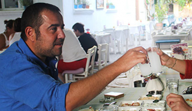 Foto - Yineliyoruz: Bu rezilliğe dur deyin! İşte sapkınların Türkiye'deki işbirlikçileri