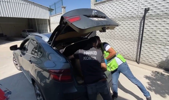 Foto - Yırtın gitsin diplomasını! Avukata bak bir de yediği haltlara bak