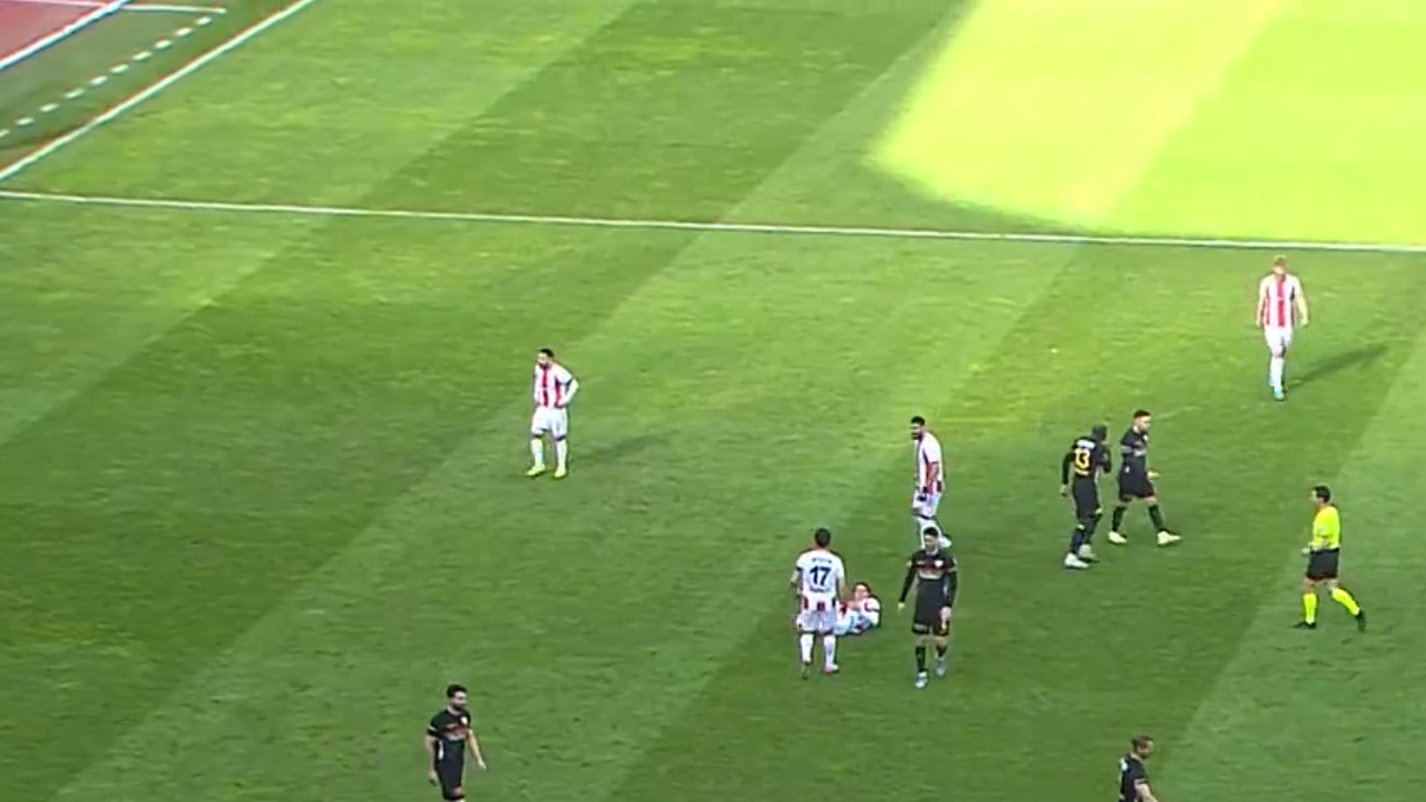 Foto - Yırtın şu adamın sözleşmesini: Sivas'ta Kerem-Marcao vakası 2! Takım arkadaşını tokatladı