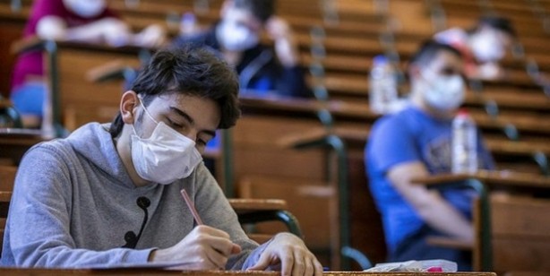 Foto - YKS TYT 1. oturum soru ve cevapları A,B,C,D kitapçıkları 