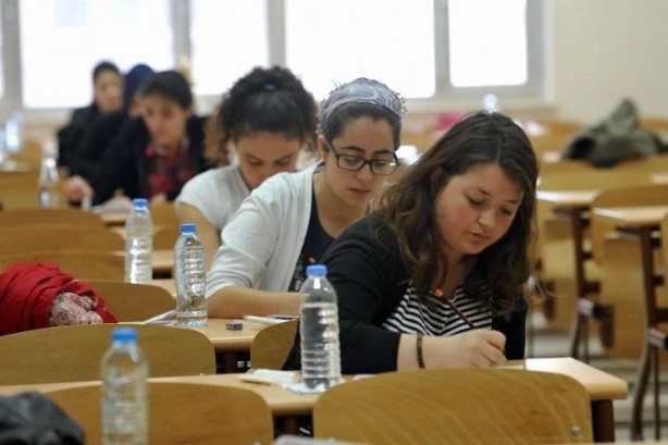 Foto - YKS'de ilk oturum sona erdi!