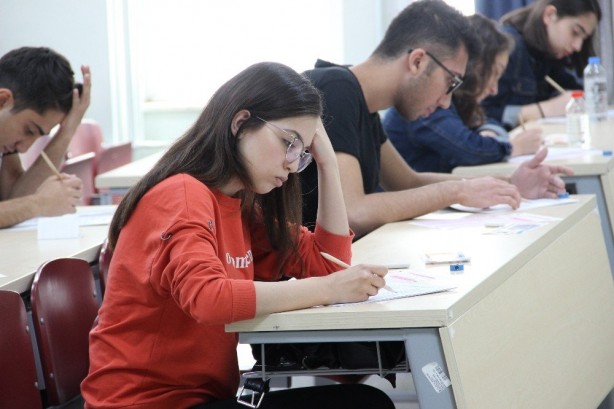 YKS’ye girecek öğrencilere altın değerinde tavsiyeler… Son günler nasıl geçirilmeli işte uzmanından öğütler