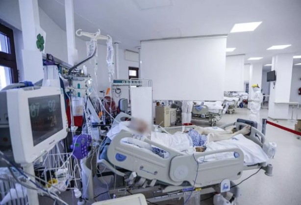 Foto - Yoğun bakımları yüzde 100 dolu olan hastaneden korkutan görüntüler