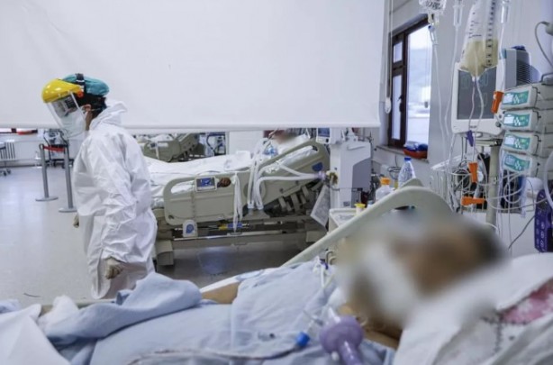 Foto - Yoğun bakımları yüzde 100 dolu olan hastaneden korkutan görüntüler