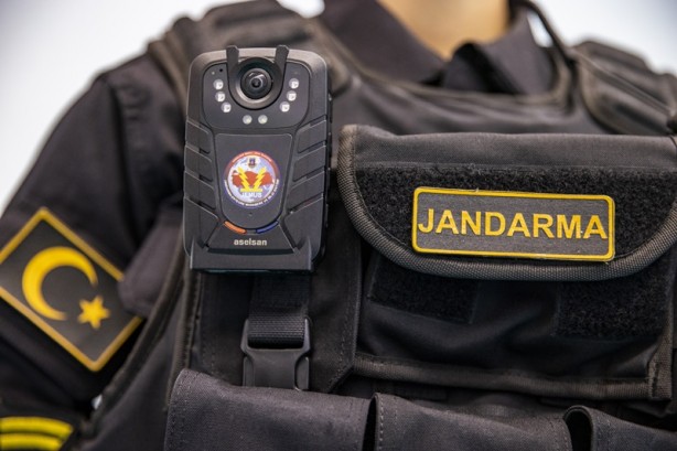 Foto - Yoğun ilgi görüyor! Yaka kamerası suçluları tespit ediyor