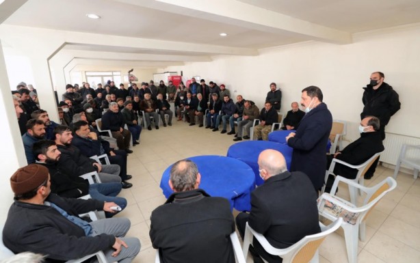 Foto - Yoğun kar yağışı seralara zarar verdi