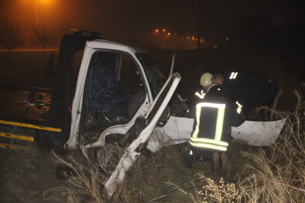 Foto - Yoğun sis kazayı beraberinde getirdi: 1 ölü, 2 yaralı