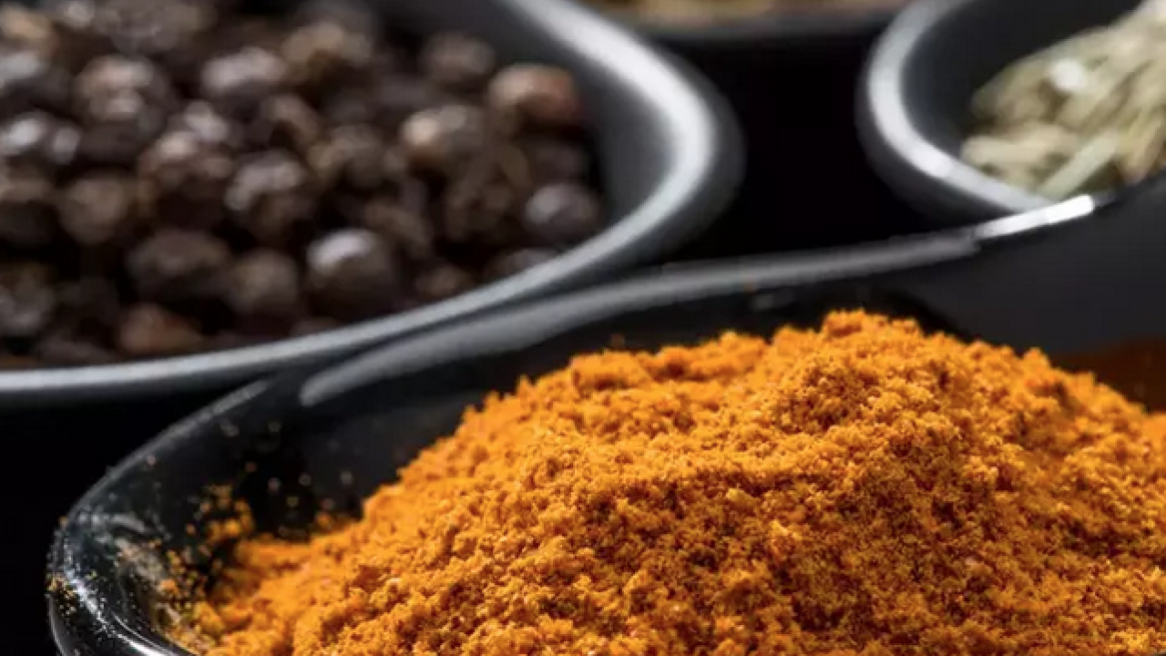 Foto - Yoğurda ekleyip uyumadan önce yiyin! Metabolizmayı ateşliyor: Bel çevresindeki yağı mum gibi eritmesi mümkün