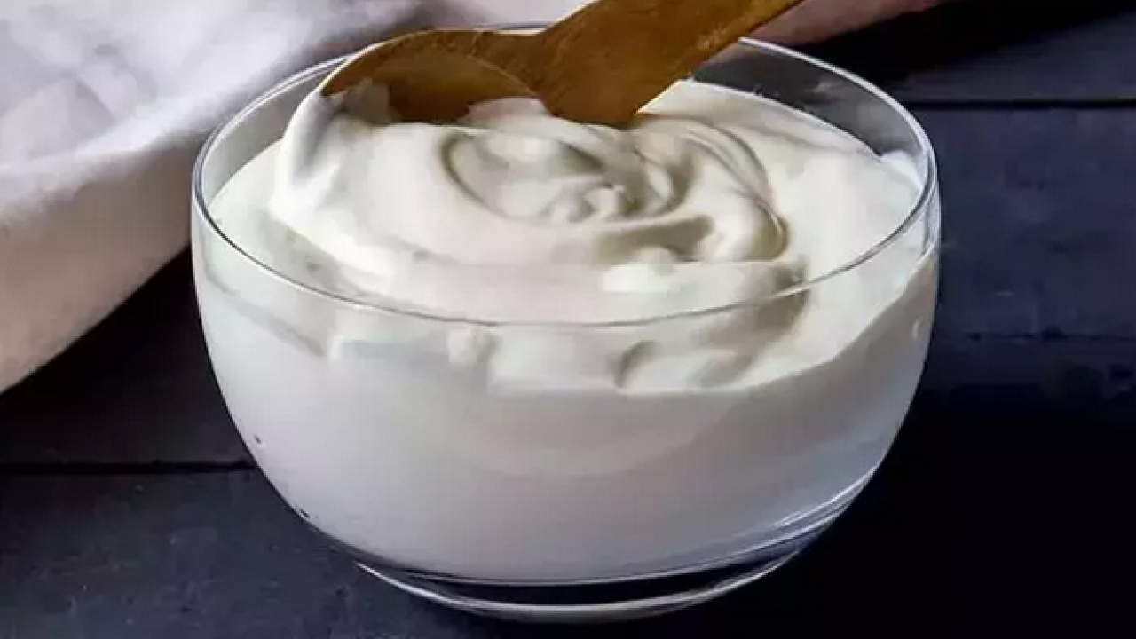 Foto - Yoğurda ekleyip uyumadan önce yiyin! Metabolizmayı ateşliyor: Bel çevresindeki yağı mum gibi eritmesi mümkün