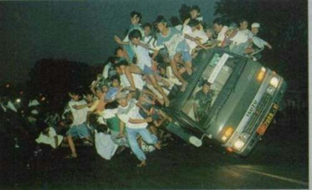 Foto - Yok artık diyeceksiniz! İşte en sıra dışı trafik kazaları...